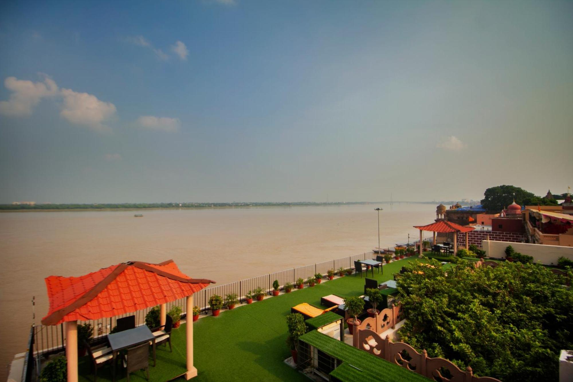 Отель Amritara Suryauday Haveli Варанаси Экстерьер фото
